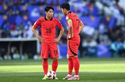 爱游戏体育下载-韩国队在比赛中全取三分，登上榜首(韩国队在比赛中全取三分,登上榜首的是谁)