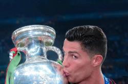 爱游戏官网网页版入口-包含西班牙击败葡萄牙队，挺进欧国盃四强的词条