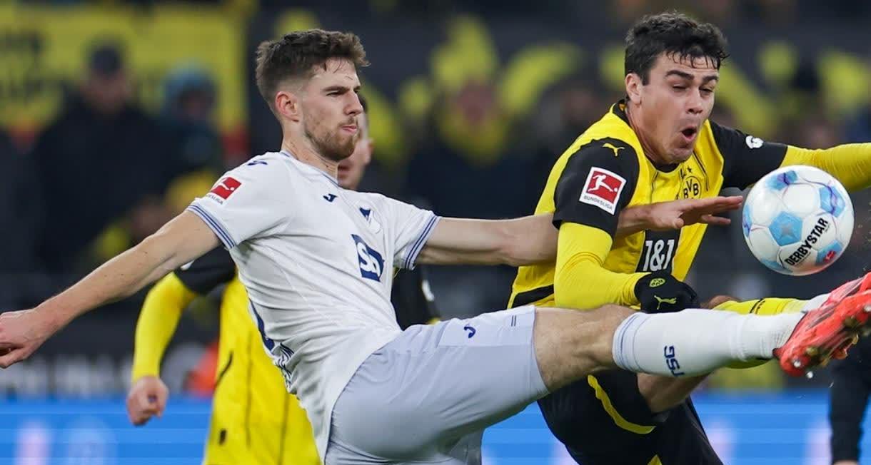 多特蒙德遭遇惨败，陷入保级泥潭(多特蒙德遭遇惨败,陷入保级泥潭的球员)