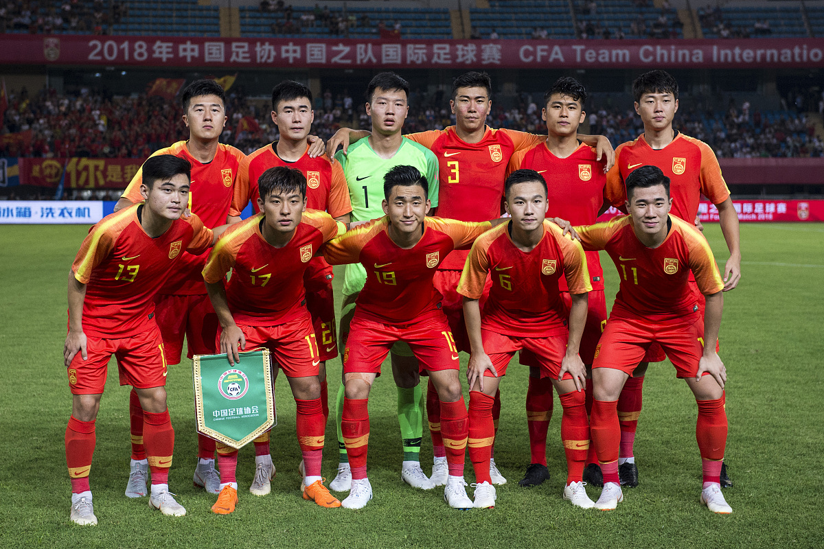 国内足球赛事竞争激烈,球员实力角逐激发热情的简单介绍 国内足球赛事竞争激烈,球员实力角逐激发热情的简单介绍