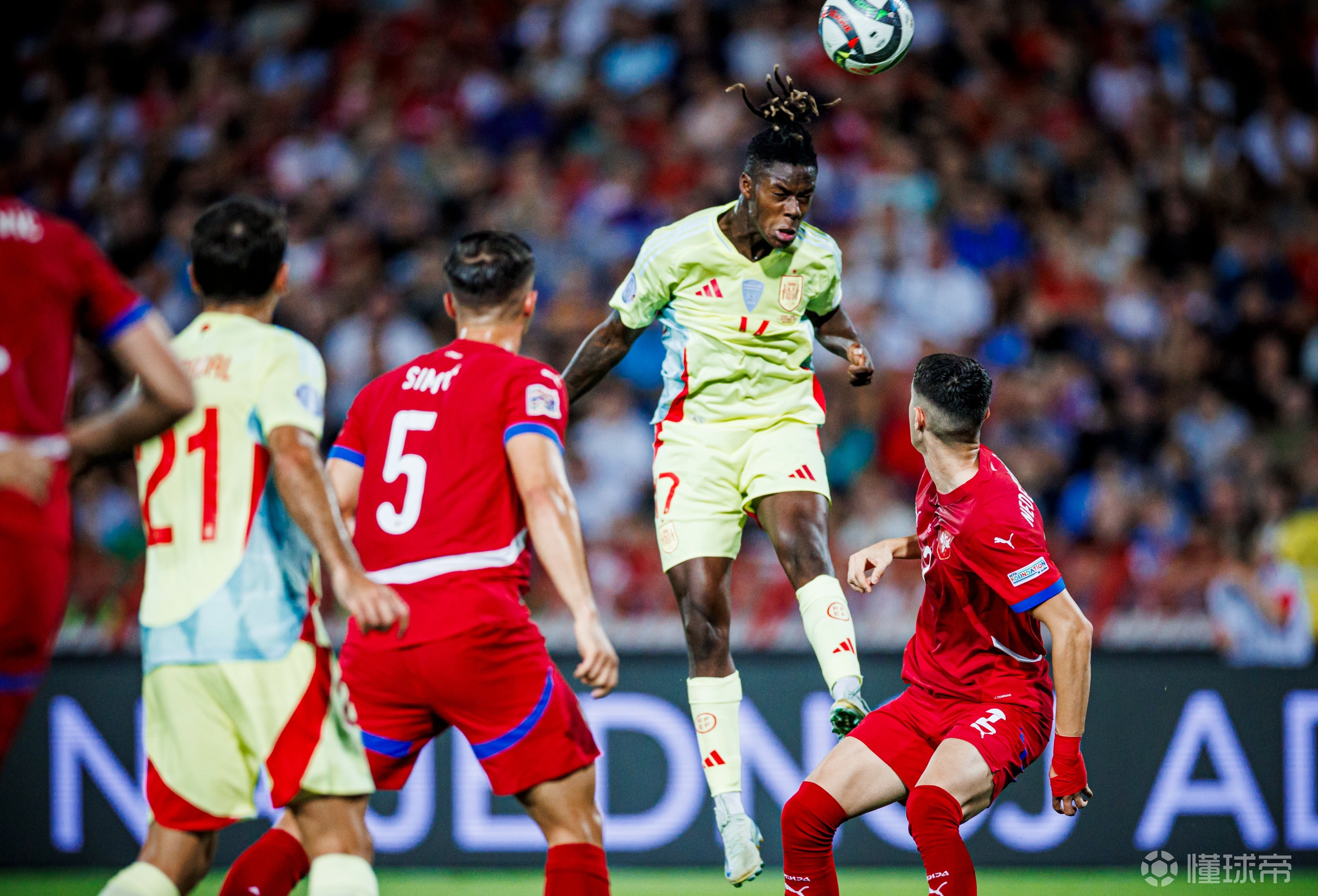 关于西班牙队狂胜德国晋级四强,全队庆祝胜利的信息 关于西班牙队狂胜德国晋级四强,全队庆祝胜利的信息