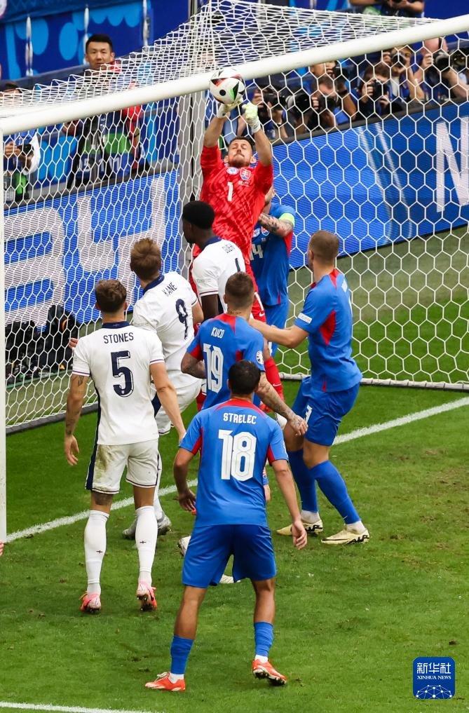 包含英格兰国家队压倒对手,晋级赛事表现令人眼前一亮的词条 包含英格兰国家队压倒对手,晋级赛事表现令人眼前一亮的词条