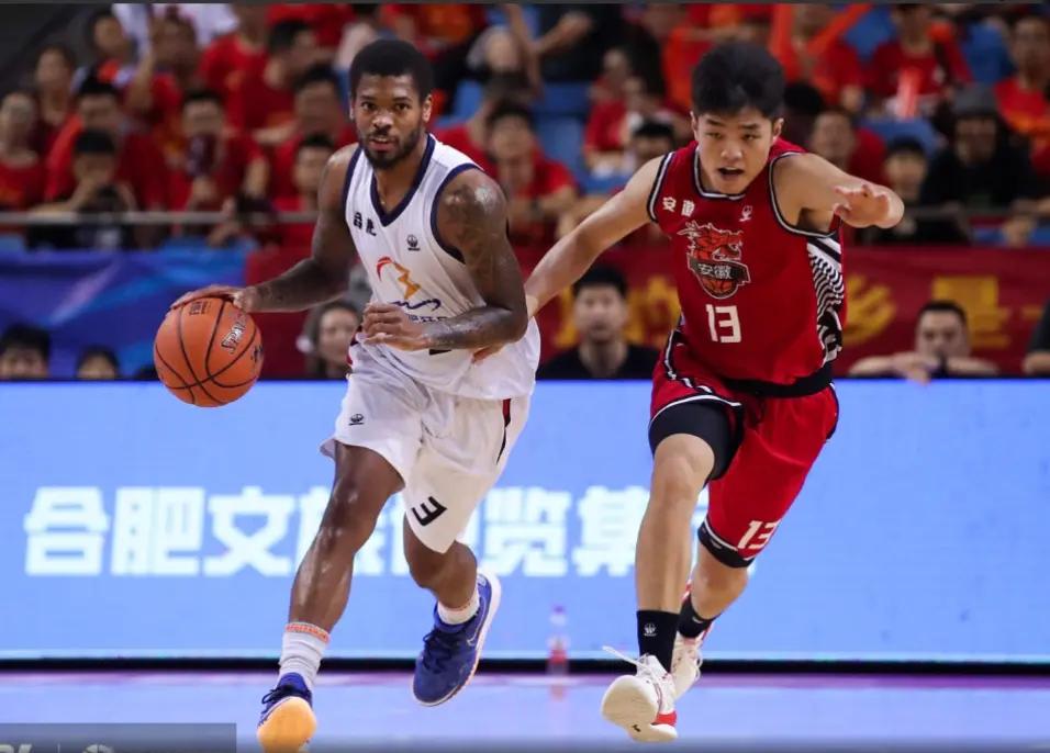 篮球比赛引发热议，球迷感受到激情