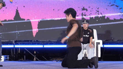 关于激烈角逐结束裁判判罚争议持续升温的信息 关于激烈角逐结束裁判判罚争议持续升温的信息