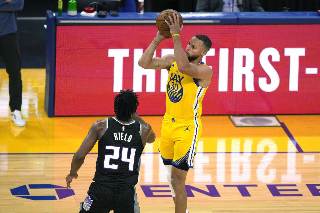 热那亚客场惊险逆转,赢得关键三分的简单介绍 热那亚客场惊险逆转,赢得关键三分的简单介绍