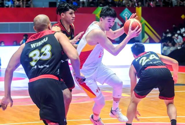 包含亚洲杯篮球赛八强产生，备战淘汰赛的词条