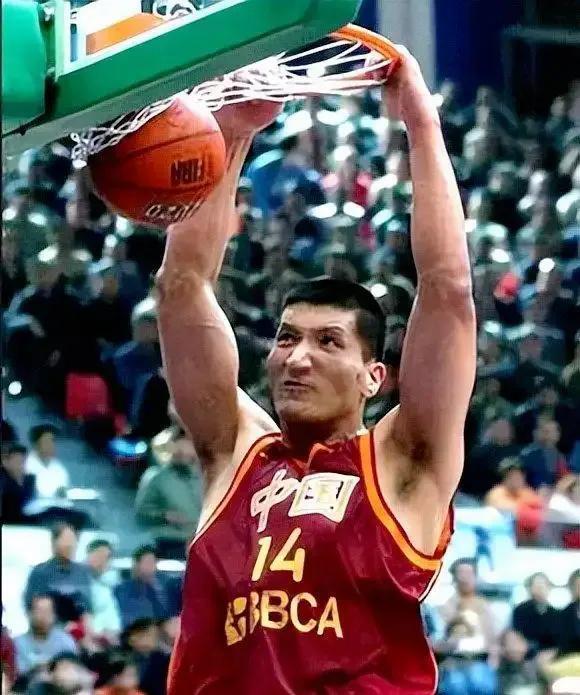 男篮名将国外实战练兵，展望挑战