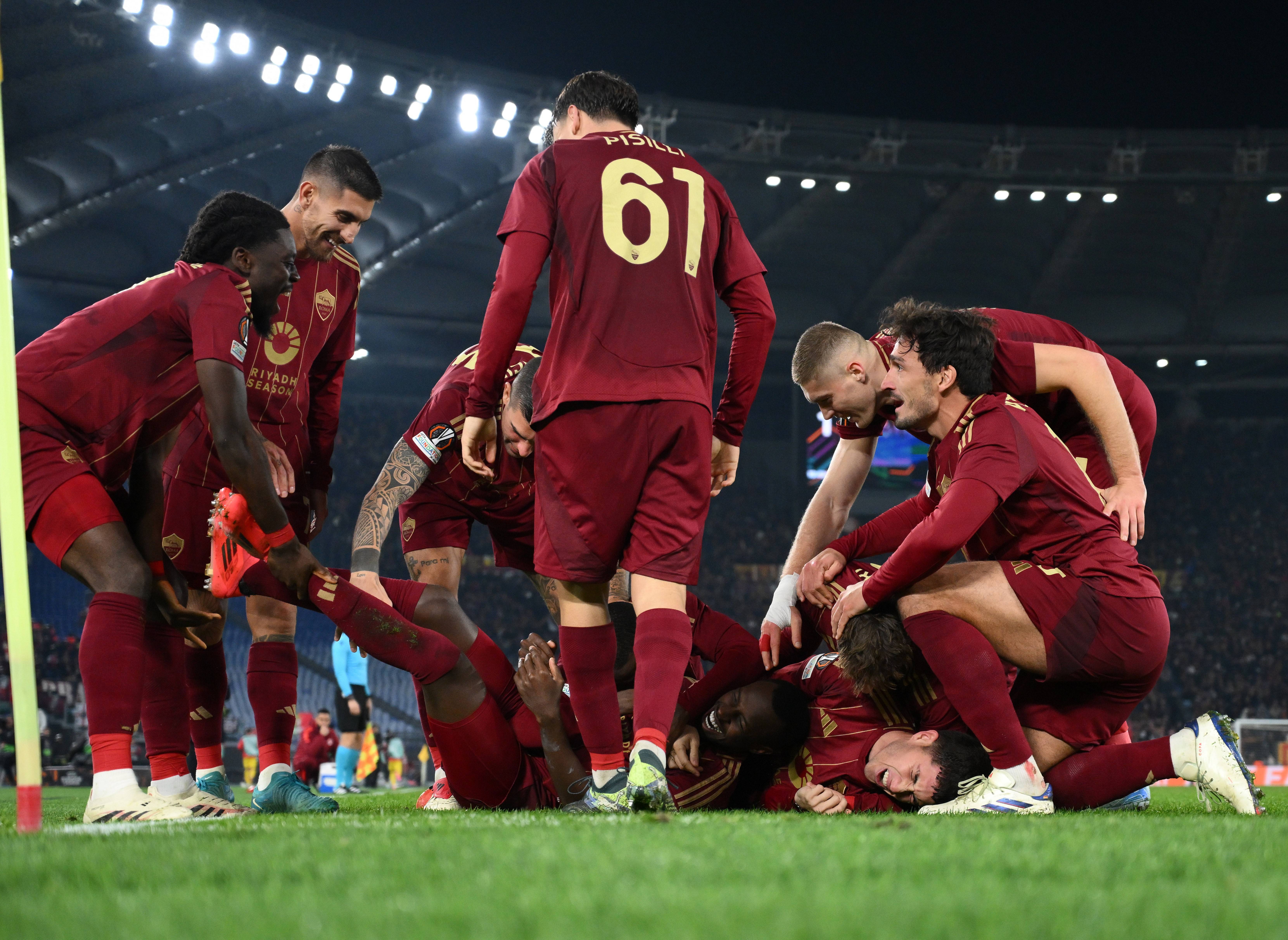 欧洲足球赛场精彩对抗引发球迷狂热追捧 欧洲足球赛场精彩对抗引发球迷狂热追捧