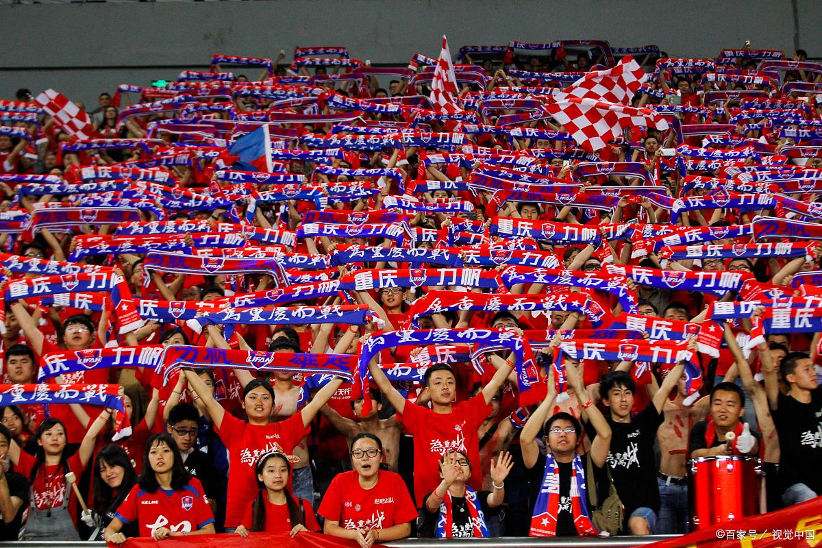 亚洲赛事引发球迷热情，场外气氛热闹非凡的简单介绍