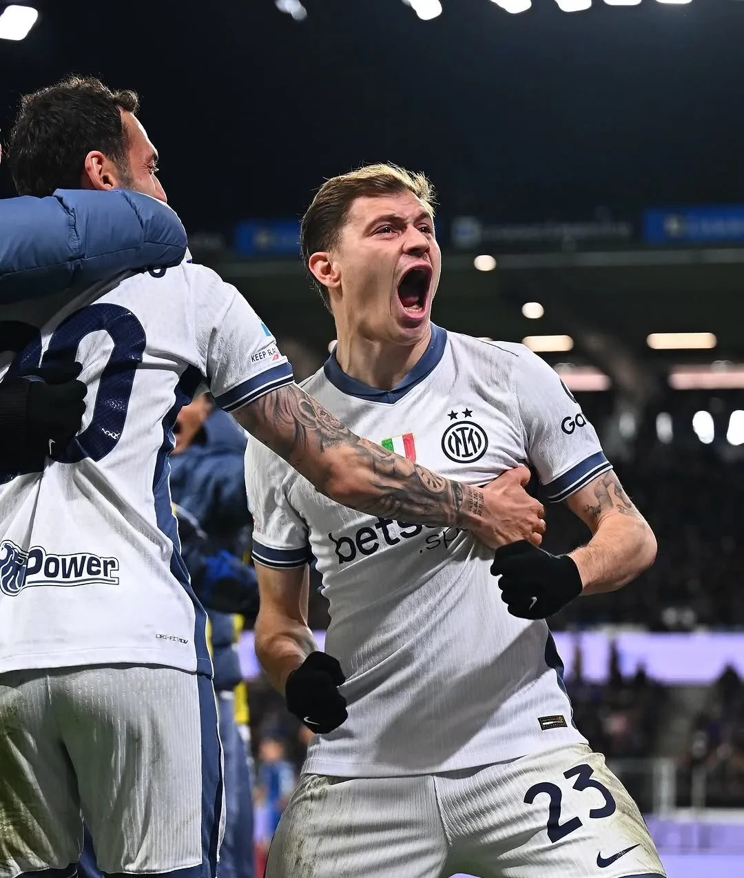 关于国际米兰连续击败对手，展现联赛冠军实力的信息