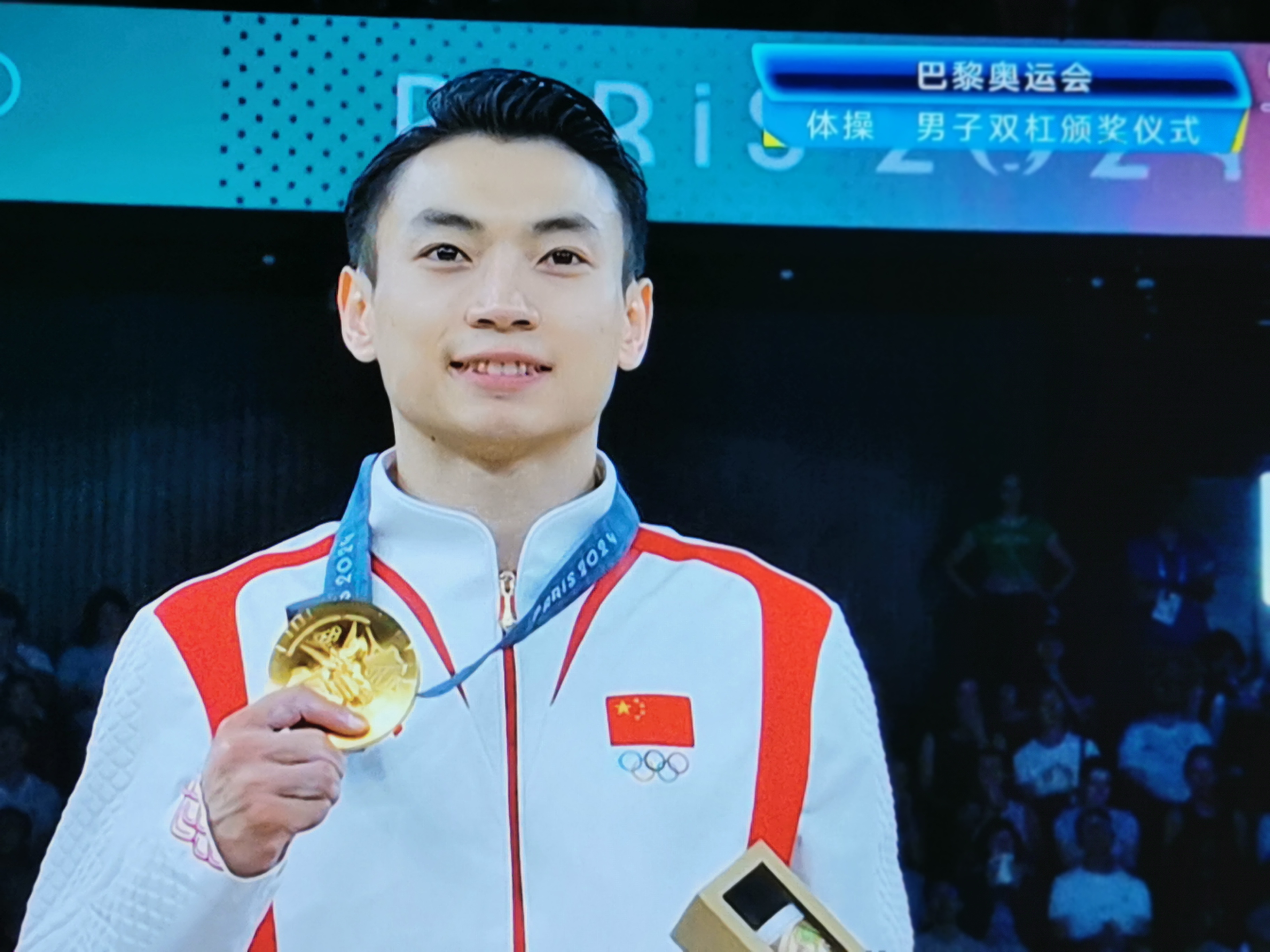 关于体操女单蝉联冠军，技艺绝伦令人叹为观止的信息