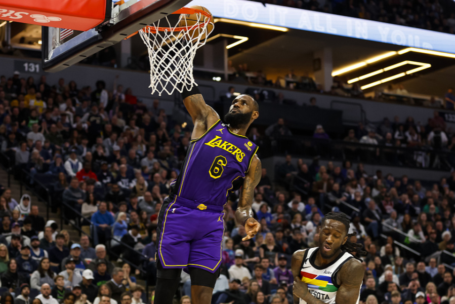 亚琛队迎战挑战,主场再获三分 亚琛队迎战挑战,主场再获三分