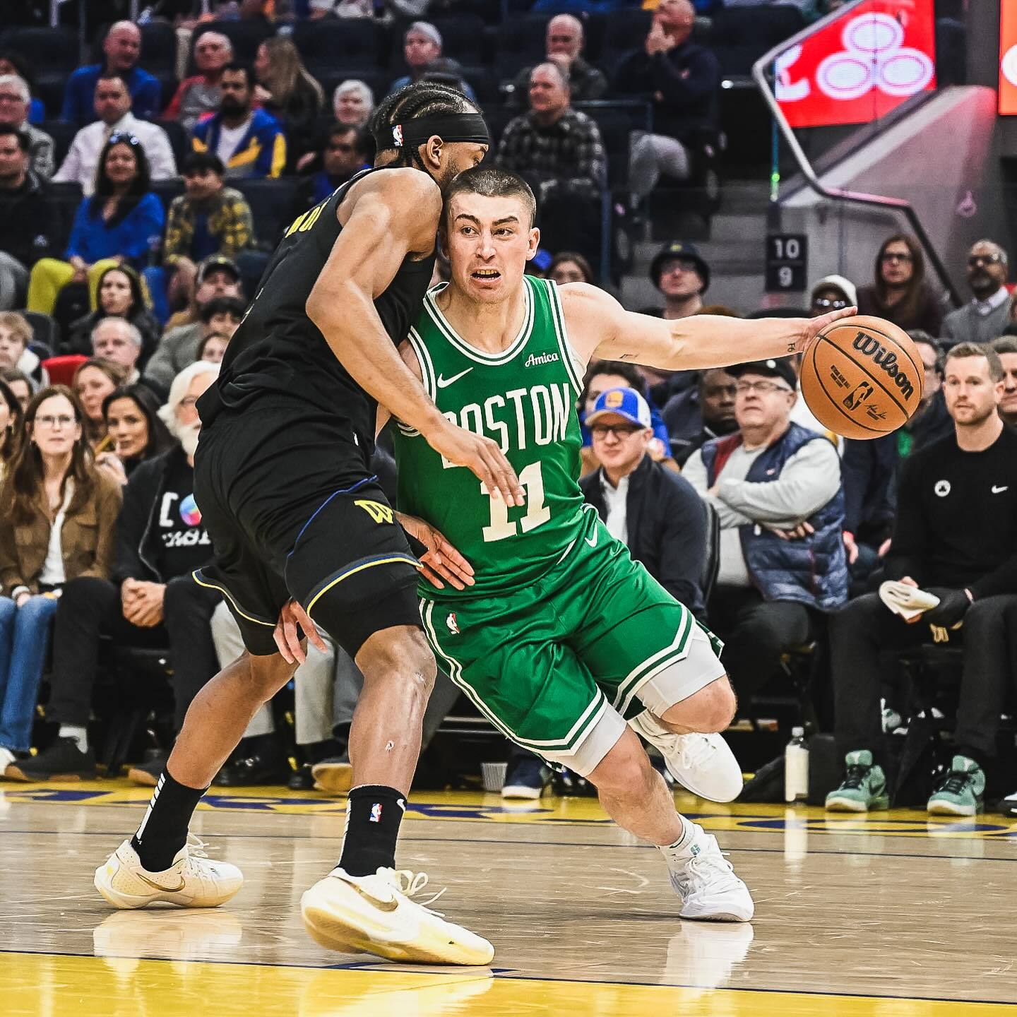 凯尔特人队主场战胜猛龙队保持领先 凯尔特人队主场战胜猛龙队保持领先