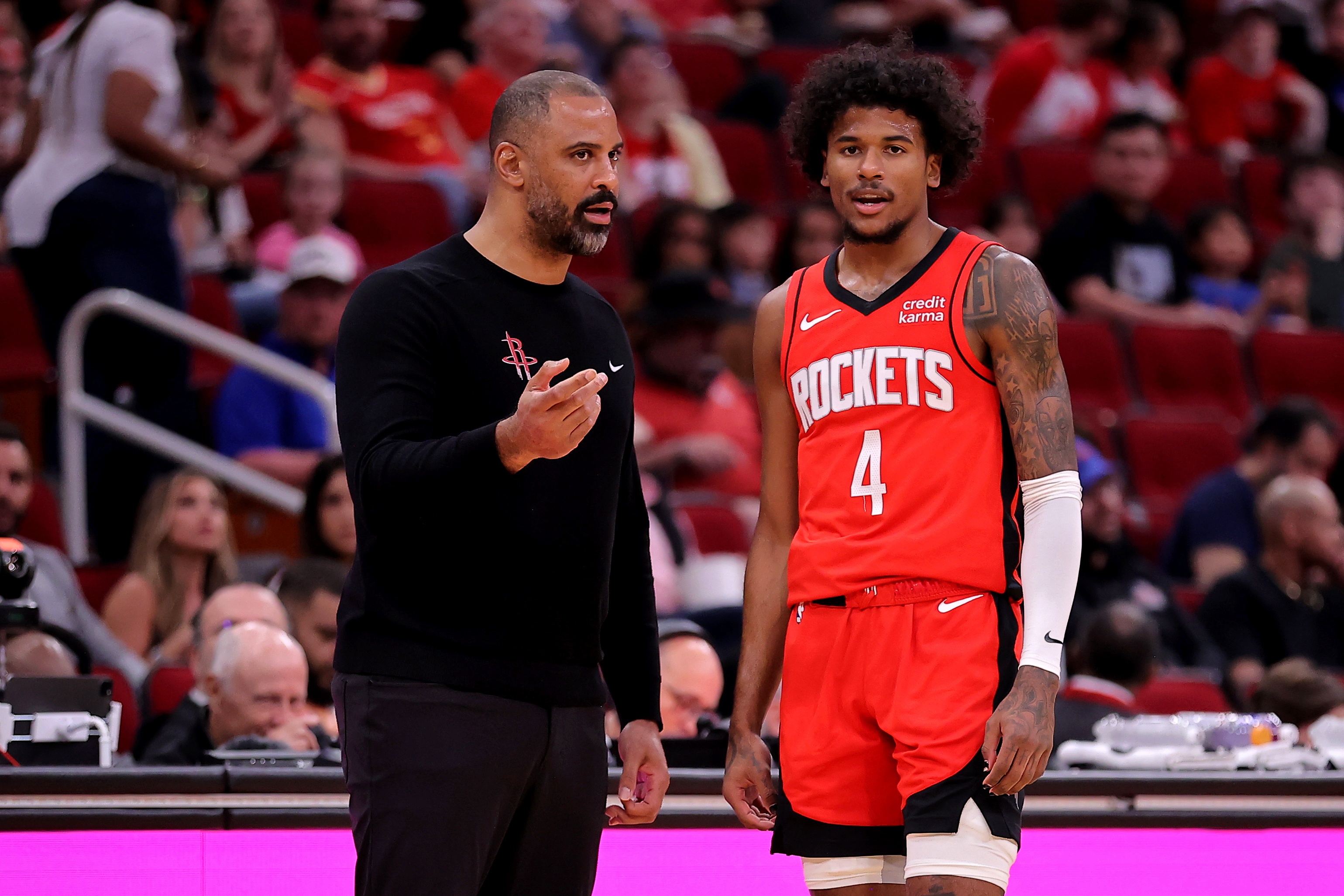 火箭力克马刺，获得五连胜