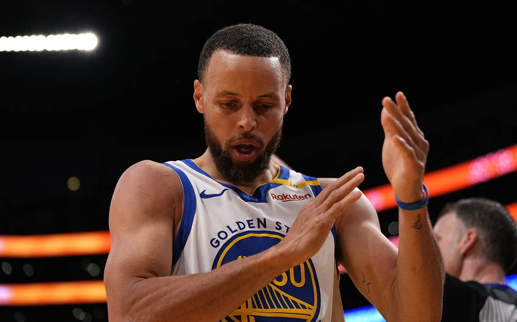 关于灭灰熊!快船取得主场胜利的信息 关于灭灰熊!快船取得主场胜利的信息